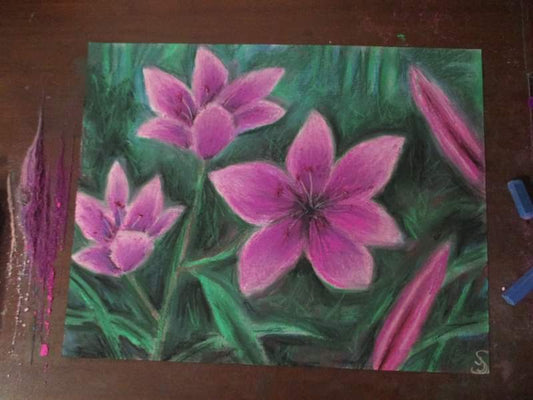This is a original pastel artwork of Artist Jen Shearer

This original pastel piece comes framed and safely packaged with a tracking number.

 

" Pink Lilies "

At the forest on the side

Somethings precious hide

Waiting to bloom

In the morning or noon

Bloomming with the sun

Or with the full moon 

 

Original Artwork and Poetry of Artist Jen Shearer 

 

11" x 14" 

Soft Pastels 

Comes Framed

Free Shipping

 